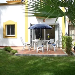https://ground-floor-2-bed-own-garden-islantilla-golf.es-andalucia.com